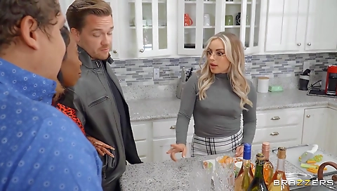 Sexy girl has a sexy body