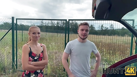 Shakei cascat shamel's pussy to orgasm