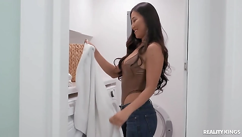 Two girls get their pussies