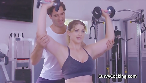 Married hottie fucked in her boyfriend