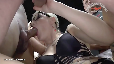 Maskeductan anal slut